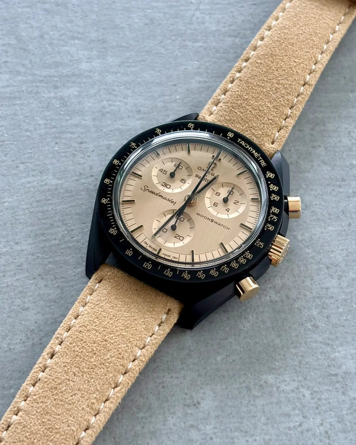 MoonSwatch Mission to the Moon 1969 18K mit Alcantara Travertine