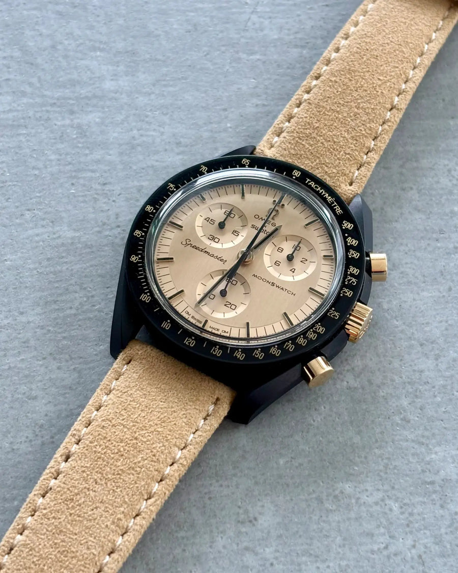 MoonSwatch Mission to the Moon 1969 18K mit Alcantara® Travertine