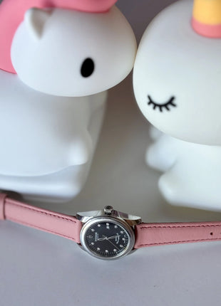 Kalbsleder Classic Von Praunheim an Tudor Glamour Date – Lifestyleaufnahme 2