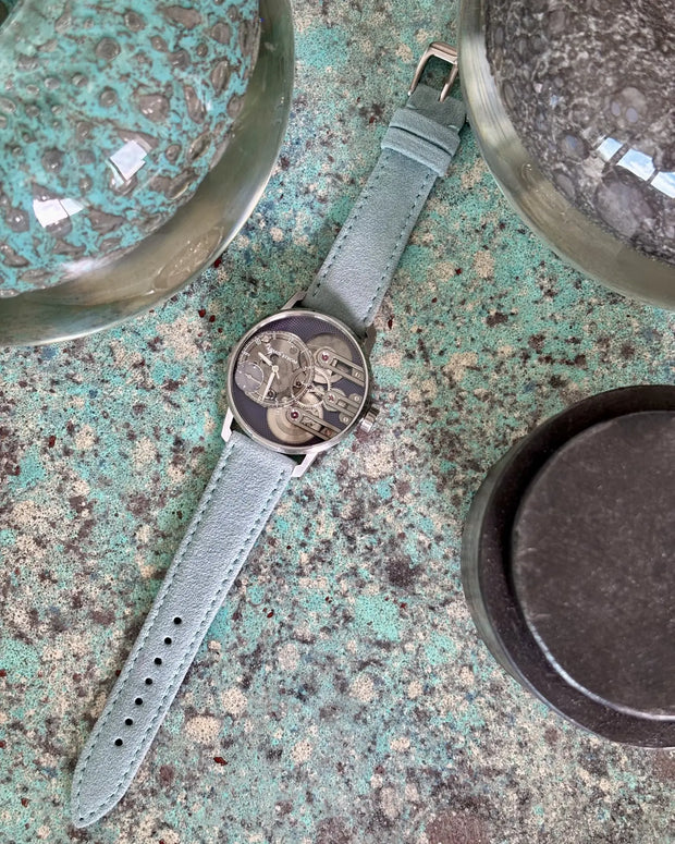 Armin-Strom-Uhr mit hellblauem StrapKlub Alcantara® It’s a Boy