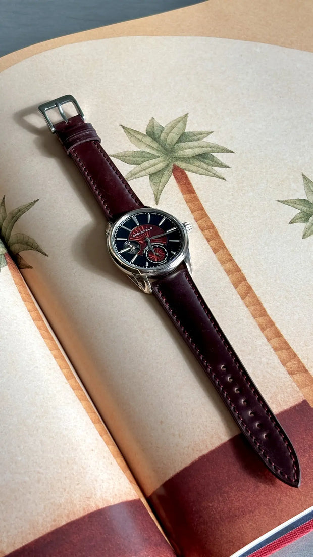 Grönefeld-Uhr mit rotem StrapKlub Cordovan No. 8