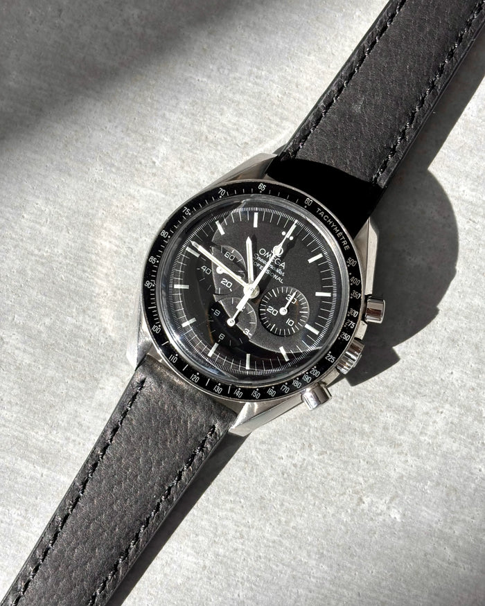 Omega Speedmaster Professional Moonwatch am schwarzen Schweinslederband